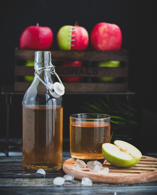 Le cidre est une bonne alternative au vin ou au champagne pour accompagner les spécialités culinaires des Yvelines.